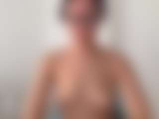 Live cam show with Akemi - Pornstar Asian on live.xbliss.ai