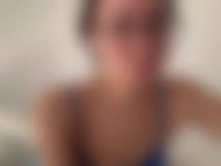 Live cam show with Akemi - Strip Asian on live.xheat.ai