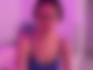 Show de cam en vivo con Akemi - Striptease Asian en Camsoda