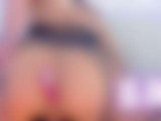 Aliisson-Cooper's Live Sex Cam Show