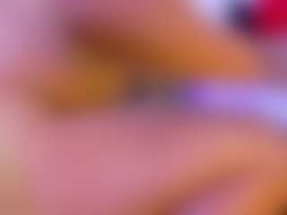 Live cam show with Aliisson-Cooper - Submissive on Camsoda