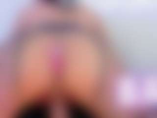 Live cam show with Aliisson-Cooper - Brown Hair on Camsoda