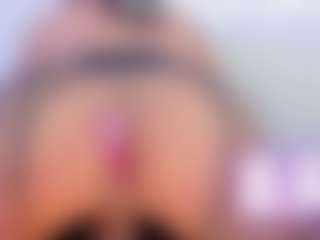 Live cam show with Aliisson-Cooper - Brown Eyes on Camsoda