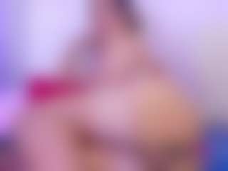 Live cam show with Aliisson-Cooper - No Drinking on AdultVida.com