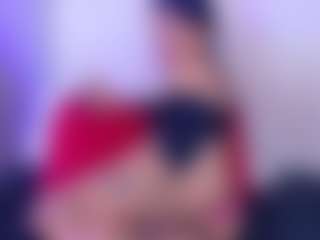 Live cam show with Aliisson-Cooper - Smoking on LiveSexCams6