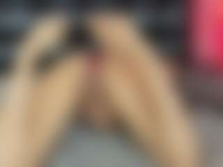 Isabella-T's Live Sex Cam Show