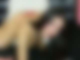 Isabella-T's Live Sex Cam Show