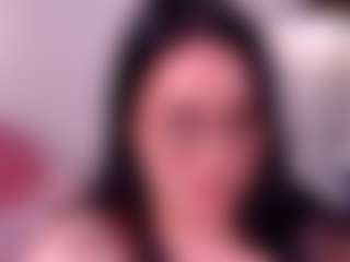 Live cam show with KellyWebster - Strip Asian on AdultVida.com