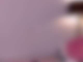 Live cam show with KellyWebster - Thick on xDating