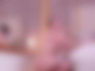 Live cam show with LaurenCarterr - Average on xDating