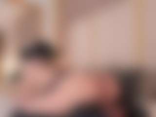 Live cam show with LaurenCarterr - Fingering MILF on Camsoda Late Night