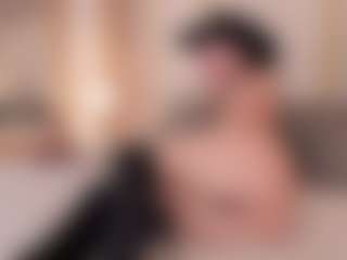 Live cam show with LaurenCarterr - Fingers on Stripli.com