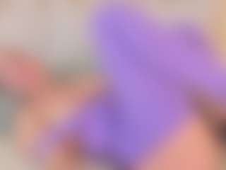 Live cam show with LaurenCarterr - Mature on CamClone
