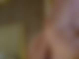 Live cam show with LaurenCarterr - Skinny MILF on CamClone
