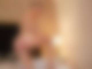 Live cam show with LaurenCarterr - Blonde Hair on Hubzter Live