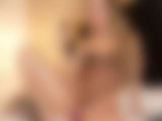 Live cam show with LaurenCarterr - Blonde Hair HD on Milfs Live