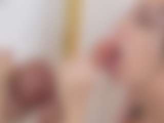 Live cam show with LaurenCarterr - Blonde Hair Curvy on studioflirtlive.com