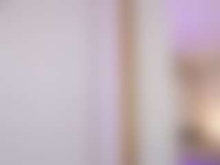 Live cam show with LaurenCarterr - Average on xDating