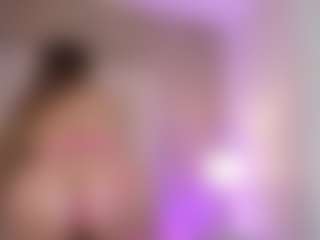 Live cam show with LaurenCarterr - Blonde Hair on SmokeAndPoke