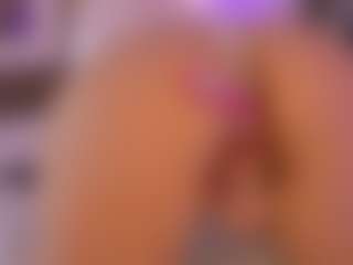 Live cam show with LaurenCarterr - Foot Fetish Blonde Hair on makecum.org