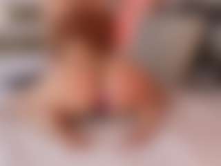 Live cam show with LaurenCarterr - Mature Young Adult on Camsoda