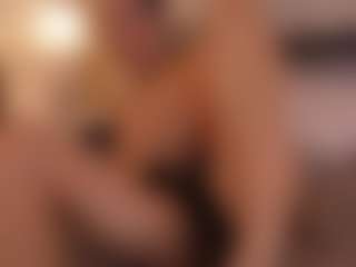 Live cam show with LaurenCarterr - Mature Young Adult on Streamer API