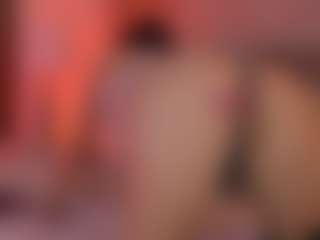 Live cam show with LaurenCarterr - Shaved Pussy Mature on AdultVida.com