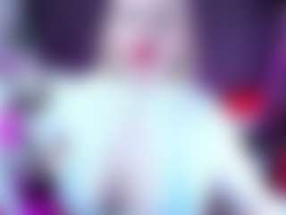 Live cam show with AnnaMaxwell - Pegging on AdultVida.com