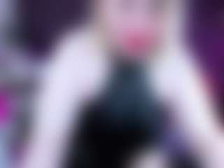 AnnaMaxwell MILF webcam performer live streaming