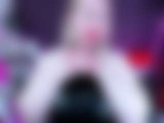 Live cam show with AnnaMaxwell - Body Massage on Camming Site