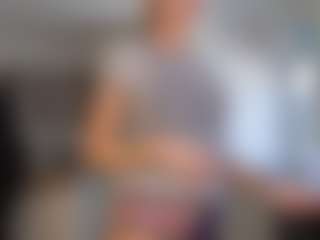 Live cam show with Stripmequick - Blue Eyes on Camiplay Live