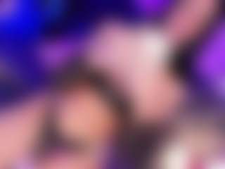 Live cam show with Daniela-Ember - Lean on Chatstar