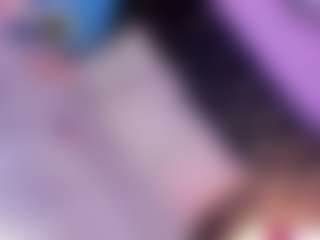 Live cam show with Daniela-Ember - Smoking on madthumbs