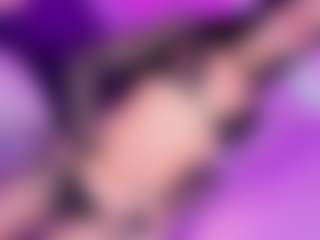 Live cam show with Daniela-Ember - Black Hair on Camsoda