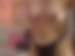 Live cam show with Madhison-Klain-S - MILF on CamwithHer