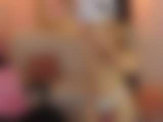 Live cam show with Madhison-Klain-S - Athletic MILF on luckytryst.com