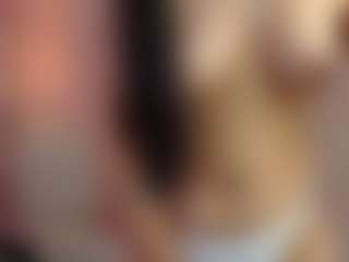 Madhison-Klain-S MILF webcam performer live streaming
