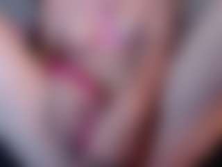 Live cam show with Madhison-Klain-S - Athletic MILF on Stripli.com