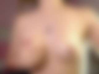 Madhison-Klain-S MILF webcam performer live streaming
