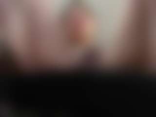 Madhison-Klain-S MILF webcam performer live streaming