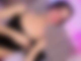 Live cam show with Ninaa-Keyli - Black Hair on CamClone