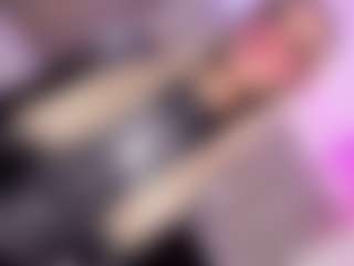 Live cam show with Ninaa-Keyli - Spank on Fling VIP Chat