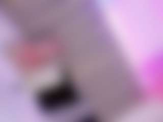 Live cam show with Ninaa-Keyli - Tease on CamSodaAdn
