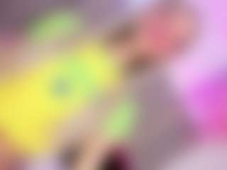 Live cam show with Ninaa-Keyli - Facial Piercings on livesuperchat.net