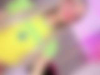 Live cam show with Ninaa-Keyli - Facial Piercings on AdultVida.com