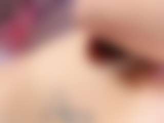 Live cam show with Ninaa-Keyli - Average on AdultVida.com