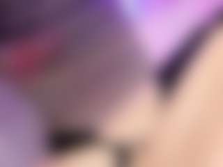 Live cam show with Ninaa-Keyli - Tease on Camsoda