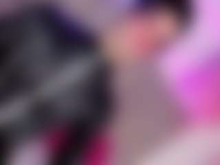 Live cam show with Ninaa-Keyli - Tiny Tits on Gym Cam Girls