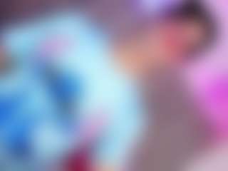 Live cam show with Ninaa-Keyli - Tiny Tits on AdultVida.com