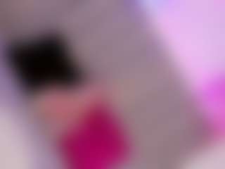 Live cam show with Ninaa-Keyli - Facial Piercings on Cam Slut